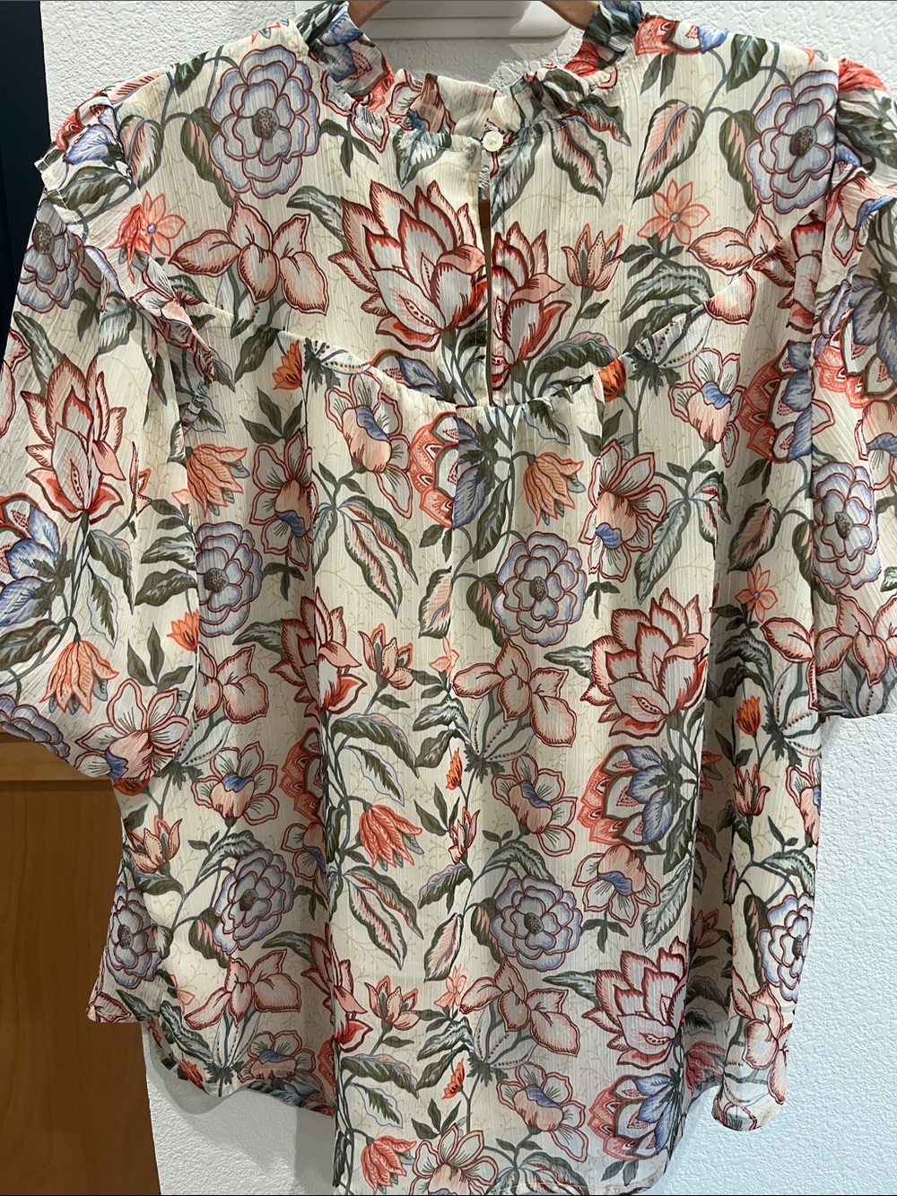 LOFT Cream Floral Ruffle-Neck Short Sleeve Blouse XL - Picture 2 of 2